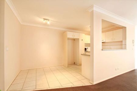 9/19 Atchison Street, Wollongong, NSW 2500 - Photo 2