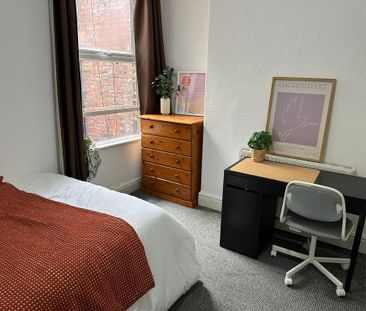 6 bedroom house to rent - Photo 3