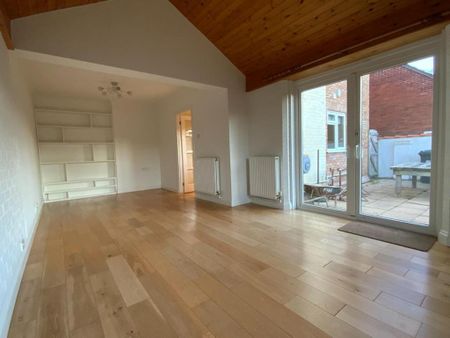 5 bedroom detached house to rent - Photo 5