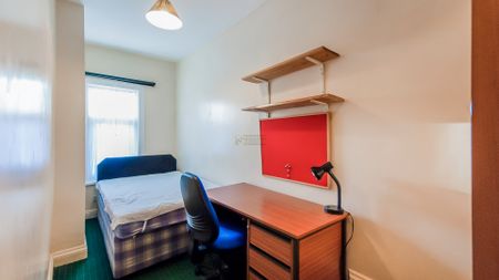 96 Warwards Lane - Photo 3