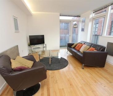 2 bedroom flat to rent - Photo 1