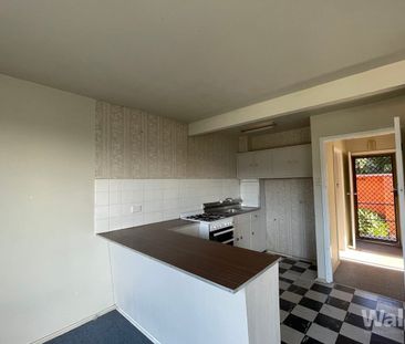 PLEASE DO NOT ATTEND THE PROPERTY BOOK YOUR ONLINE VIDEO TOUR – SEE... - Photo 4