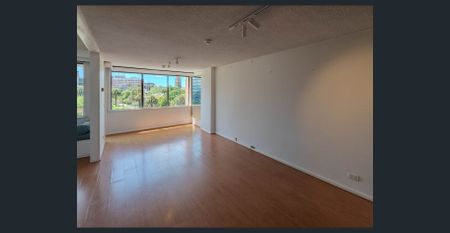 Park Tower - Photo 2