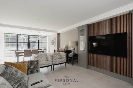 Beechfield, Banstead - Photo 2