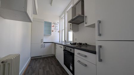 2 bedroom flat to rent - Photo 4