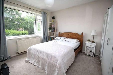 Washford Close, Bordon, Hampshire, GU35 - Photo 3