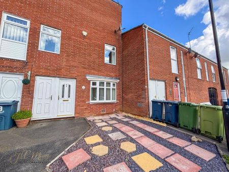 3 bedroom terraced house to rent - Photo 4
