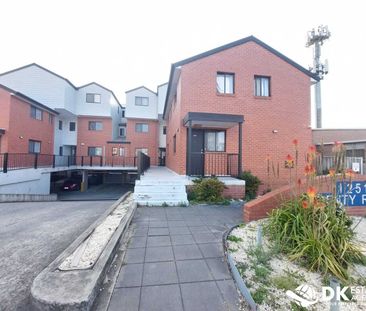 Prime Location-Close to RMIT and La Trobe University - Photo 4