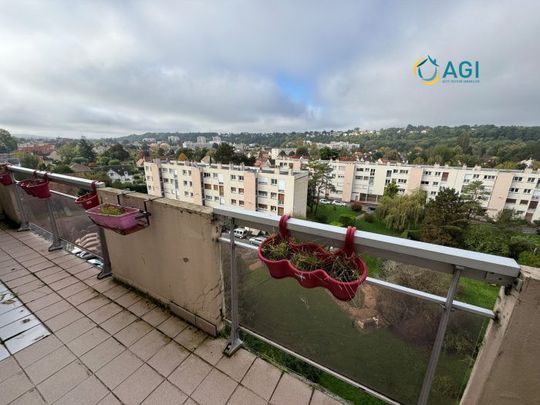 Appartement T4 de Charme avec Vue Panoramique - Photo 1