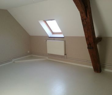 Location Appartement 3 pièces 74 m² Valençay - Photo 3