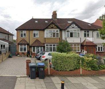 Studio Flat, Dorset Road, SW19 - Photo 4