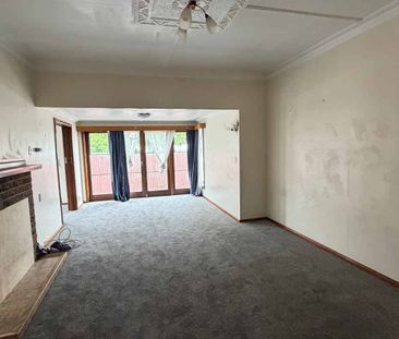 Extra Large Family Home - Photo 3