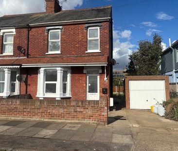 3 bedroom semi-detached house to rent - Photo 1