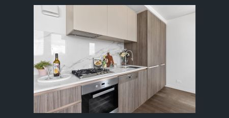 GREAT INNER CITY PAD WITH IMMACULATE INTERIORS - Photo 3