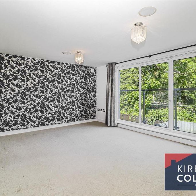 4 bedroom townhouse to rent - Photo 1