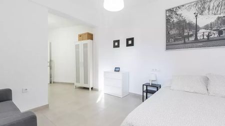 Carrer Justo Vilar, Valencia, Valencian Community 46011 - Photo 2