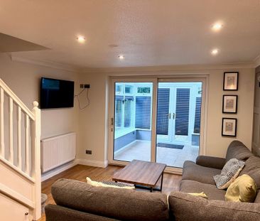 Jubilee Court - Photo 1