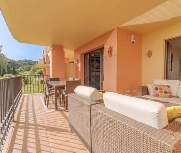 3 Bedroom Apartment For Rent in Los Arqueros, Málaga - Photo 4