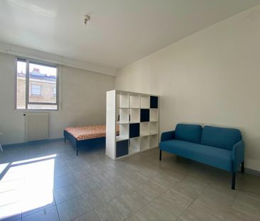 « AVIGNON IM STUDIO MEUBLE 41.03M² » - Photo 2