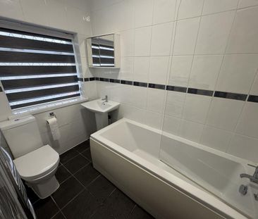 2 bedroom semi-detached bungalow to rent - Photo 5