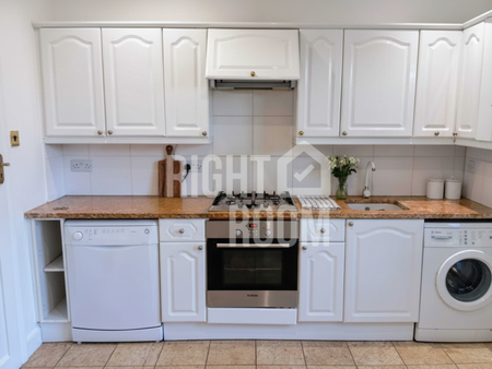 Room 1, Madrid Road SW16 9PG - Photo 5