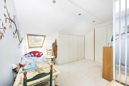 Carlton Road, Chiswick, W4 - Photo 4