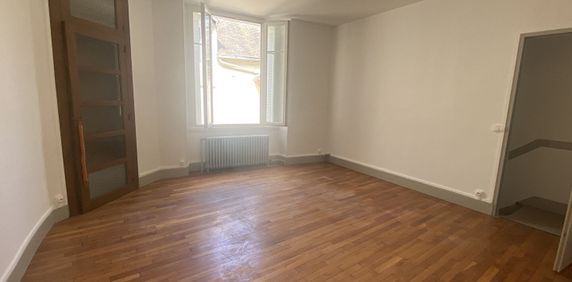 Location Appartement 2 pièces 67m² - Photo 2