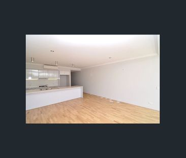 SECURE and LOW MAINTENANCE 1x1x1 ONLY 3km FROM MURDOCH! - Photo 2