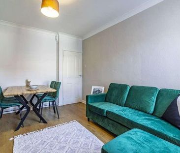 Kirkby St // Bed + Study Rooms // Sept, LN5 - Photo 6