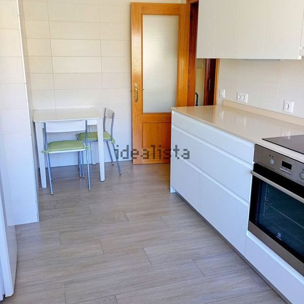 Alquiler de piso en Calle Valdepeñas, 9 - Photo 1