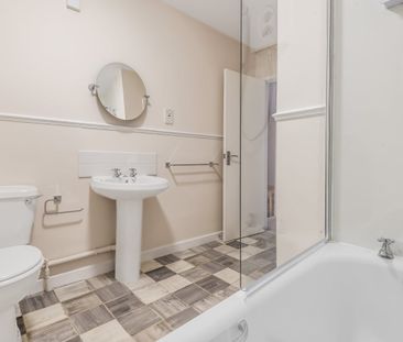 2 bedroom flat to rent - Photo 6