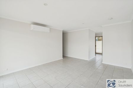 Spacious Villa in Amazing Location HOME OPEN THURSDAY 11 DECEMBER AT 9.30AM SHARP! - Photo 3