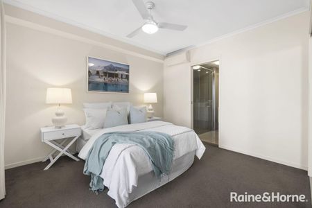 Stylish and Modern Apartment in the Heart of Auchenflower - Photo 5