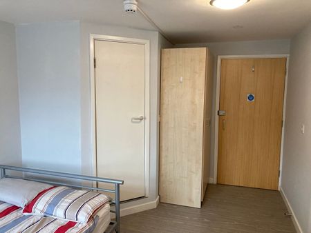 Room in a Shared Flat, Marsden House, LS3 - Photo 5