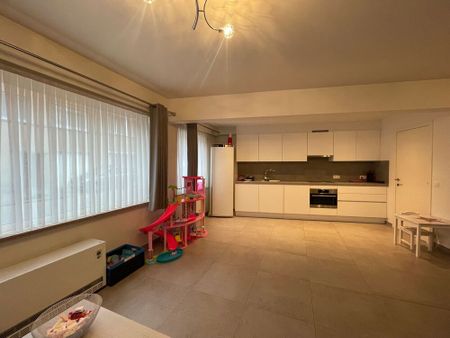 3 Slaapkamer gelijkvloers appartement te huur te Leffingestraat Oostende! - Photo 4
