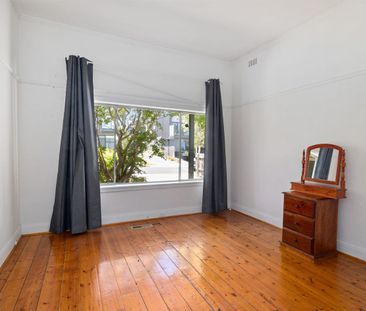 For Lease - Charming Family Home in Prime Bayside Location - Photo 4