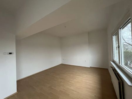 Wohnen im Kaiserviertel, helle neu renovierte ca. 81 m² Wohnung im 4. OG! - Photo 3