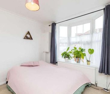 Crawley Road, Horsham, RH12 - Photo 4