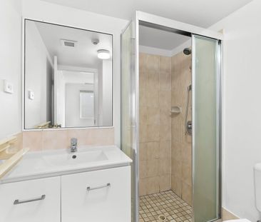 11/36 Australia Avenue, Broadbeach, Qld 4218 - Photo 3