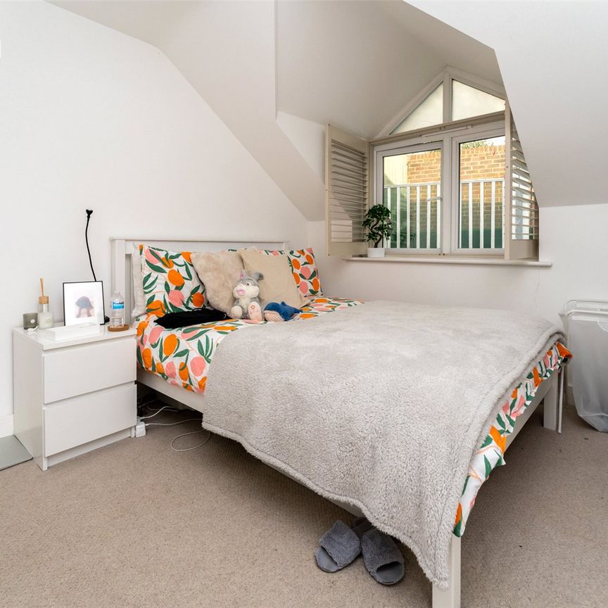 2 bedroom maisonette to rent - Photo 1