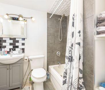 For Lease - 5214 Springbok Crescent Unit# A, Mississauga, Ontario - Photo 6