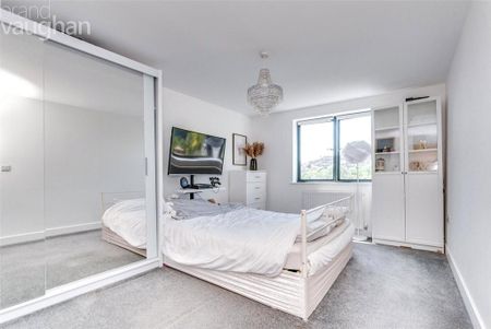 4 bedroom detached house to rent - Photo 3