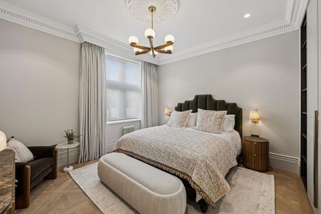 An exceptional 3 bedroom apartment to rent in a newly renovated period building in Notting Hill, W2. - Photo 5