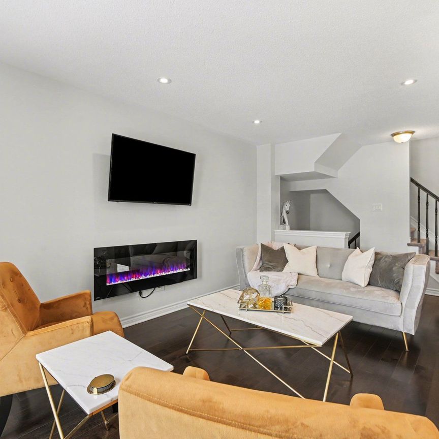 For Lease - 789 Mayfly Crescent, Barrhaven, Ontario - Photo 1