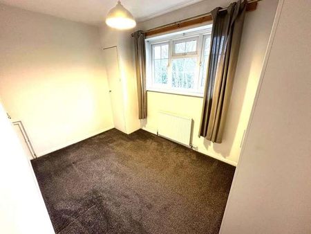 Sheerwold Close, Stratton, Swindon, SN3 - Photo 2