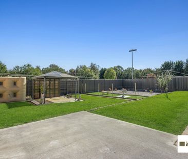 8 Atkinson St, Queanbeyan NSW 2620 - House For Rent | Domain - Photo 6