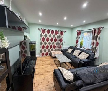 2 bedroom maisonette to rent - Photo 3