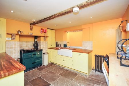 5 bedroom town house to rent - Photo 3