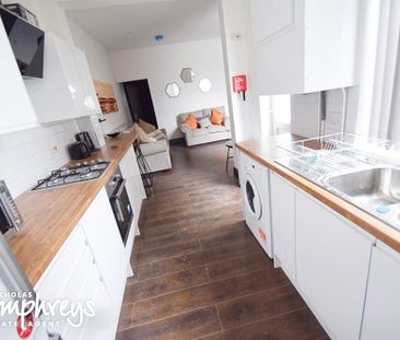 5 bedroom terraced house to rent - Photo 4