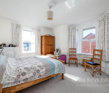2 bedroom semi-detached house to rent - Photo 3